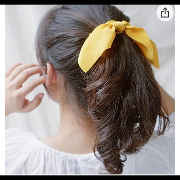 6 scrunchies with ribbon attached - Picture 1 of 4